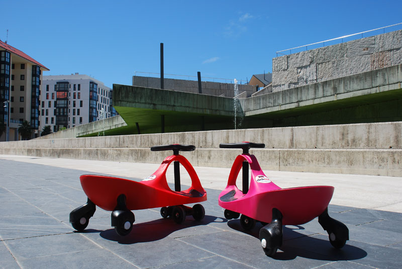 Hay varios modelos de diferentes colores del correpasillos Didicar Original. Elige el tuyo y ponte a disfrutar.